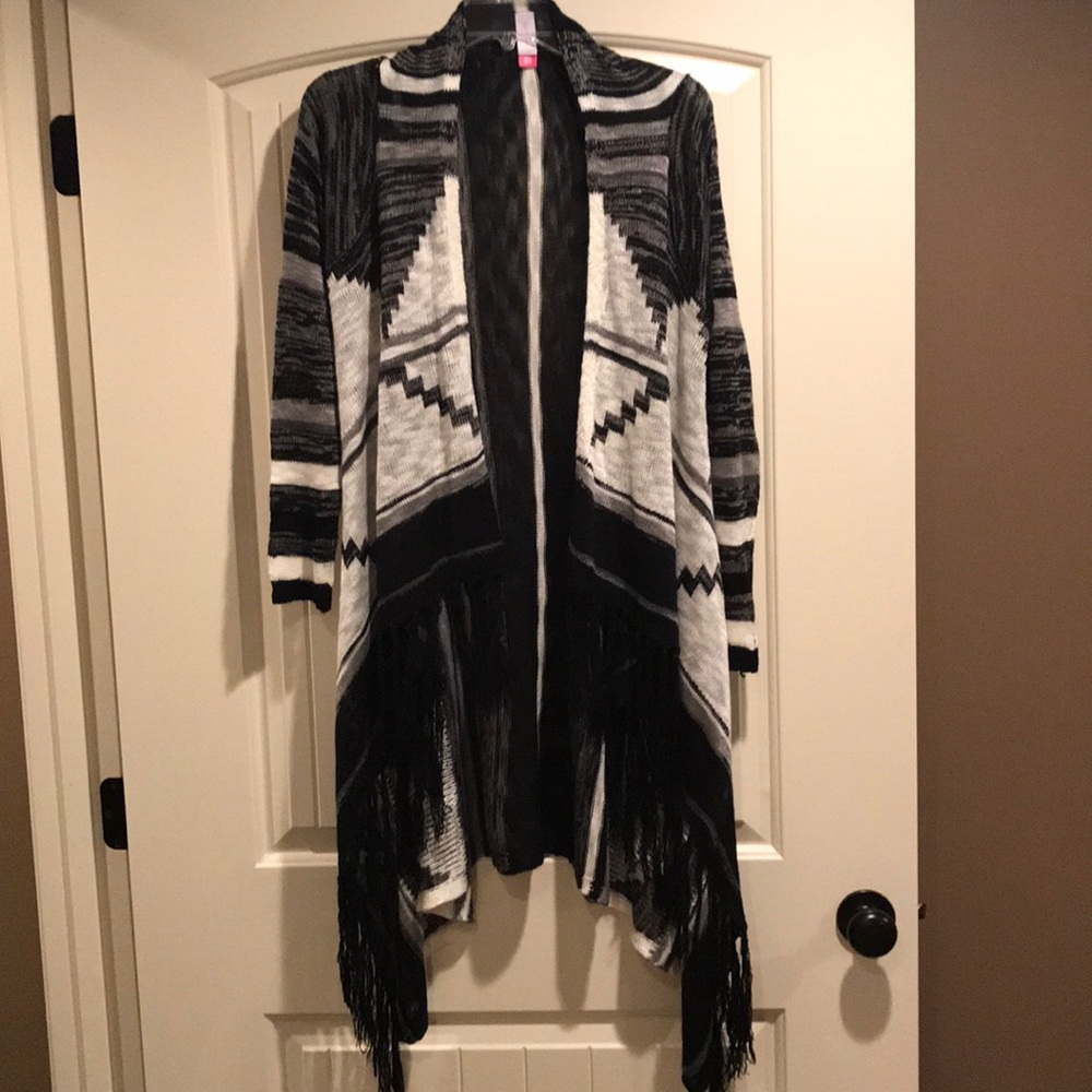 Long cardigan/duster.